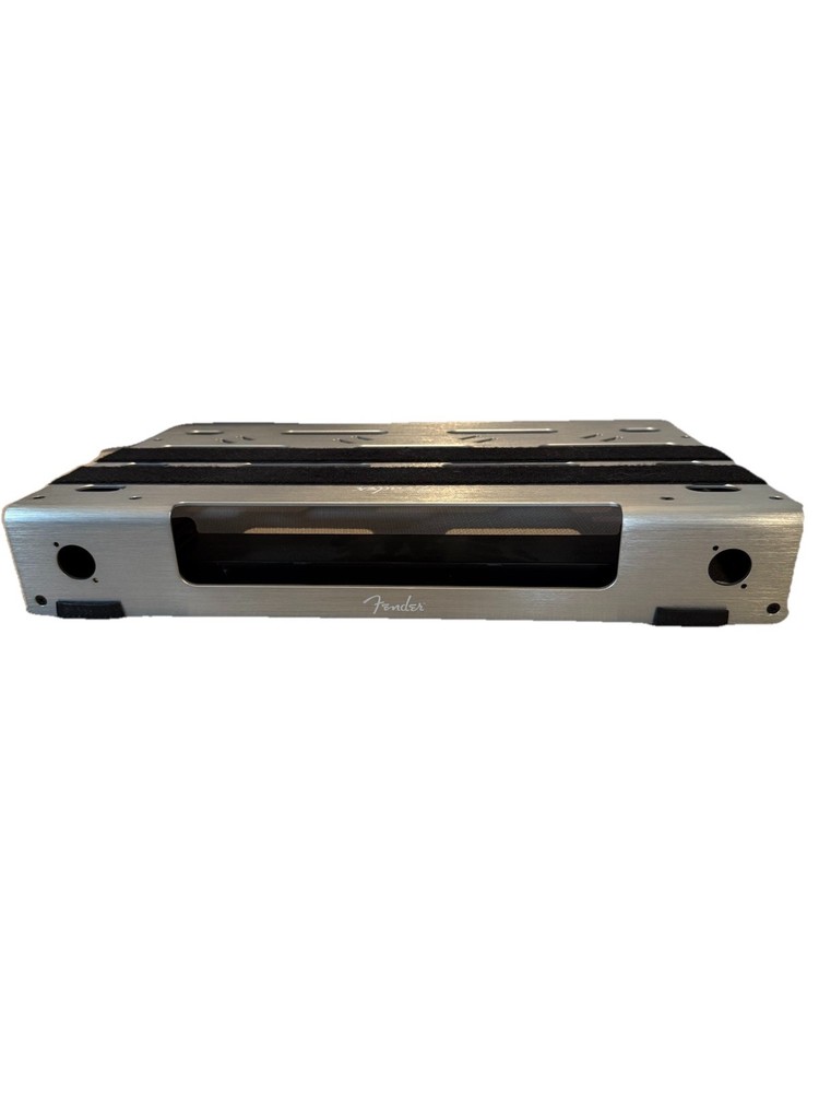 Fender Pedal Board Medium With Case Excellent Condition