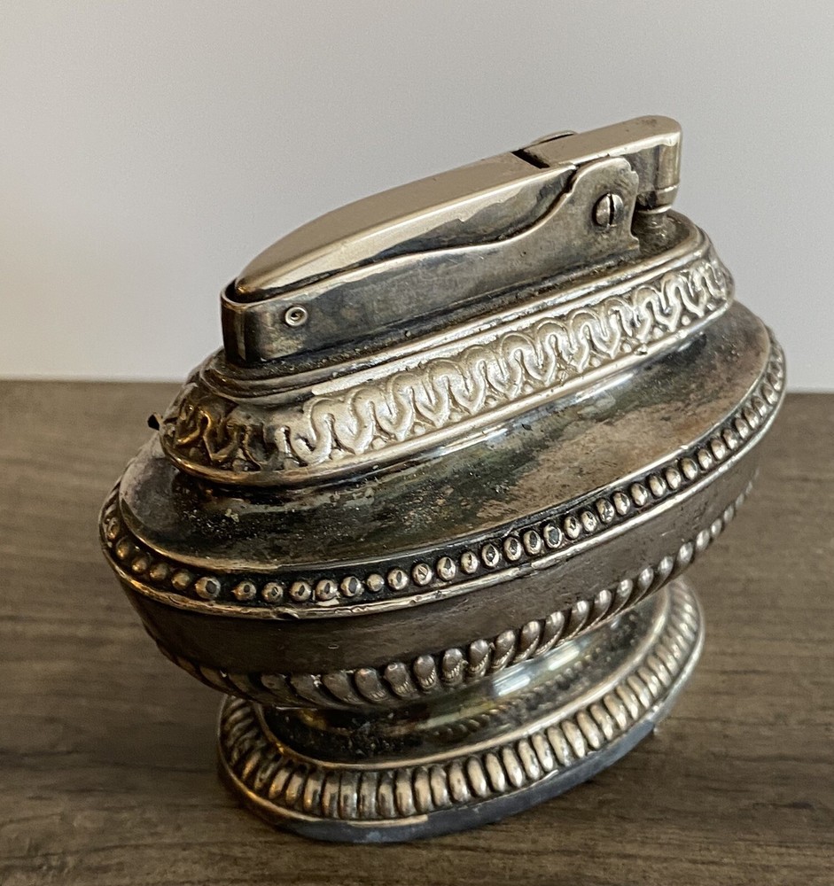 Vintage Ronson Queen Anne Table Lighter