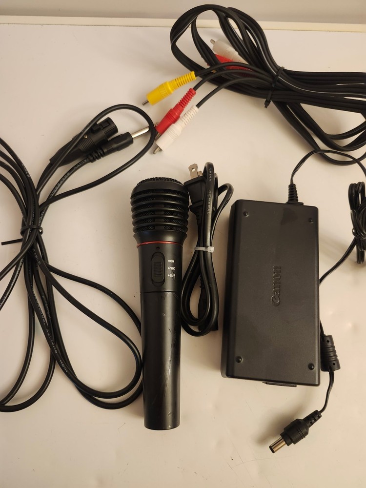 Dynamic Karaoke Vocal Wired Handheld Microphone Mic FM Receiver System