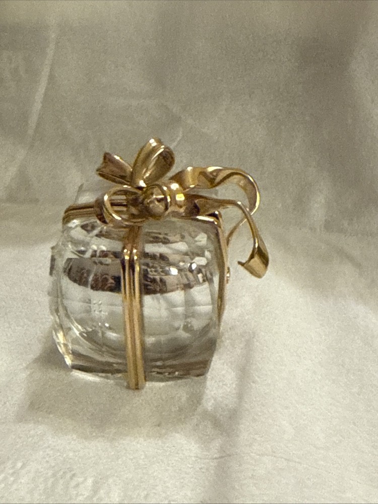 Swarovski Gold Toned Present Box Desk Clock