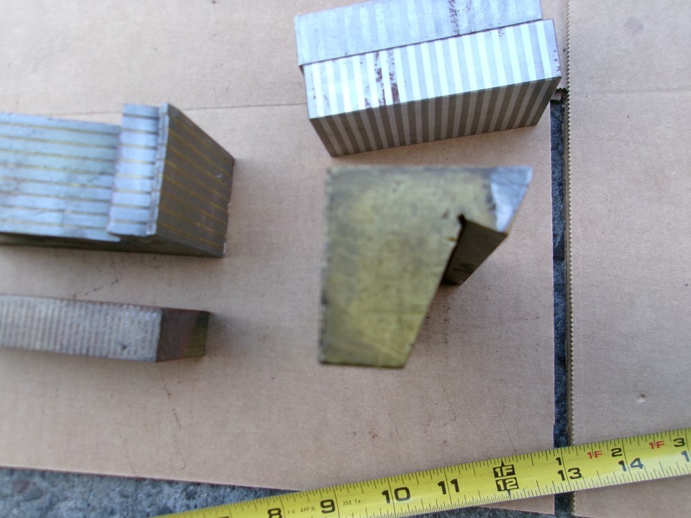 MAGNETIC PARALLEL SET & 2 V-BLOCKS & SINGLE PARALLEL LOT