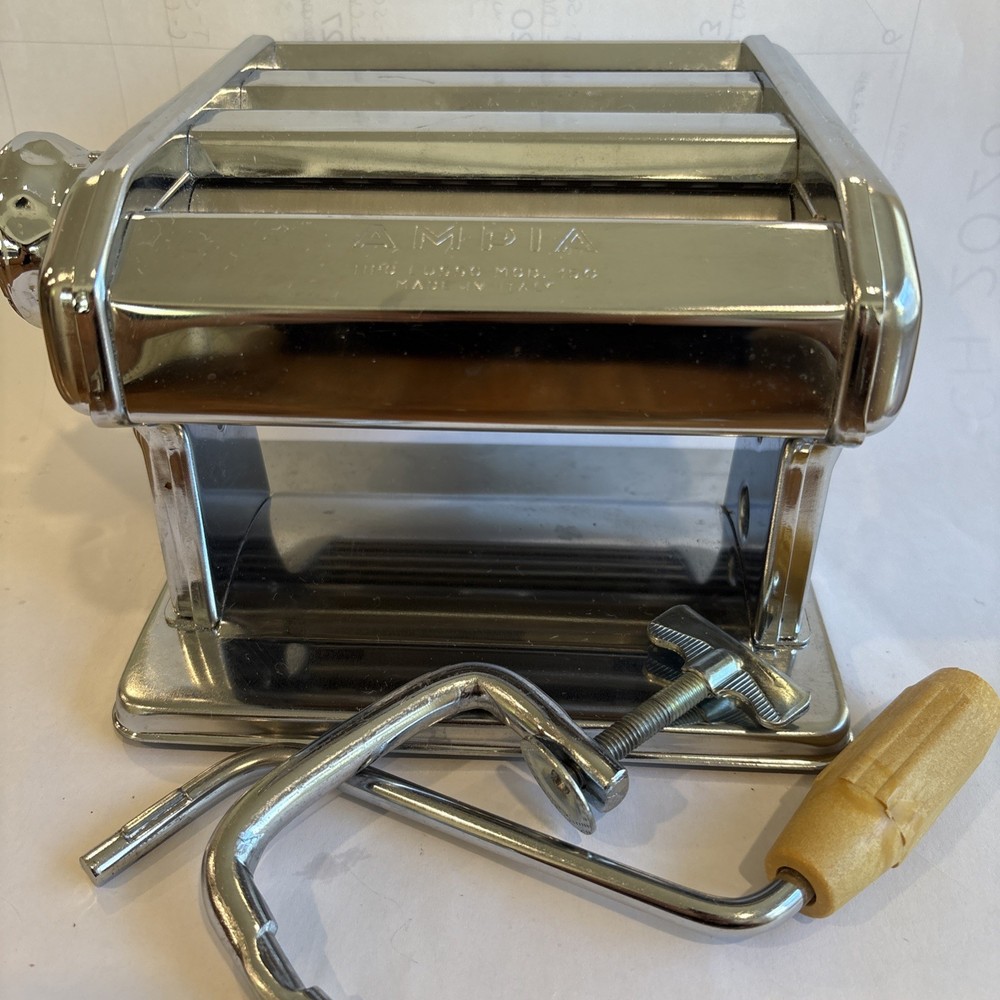 VINTAGE OPEN BOX OMC AMPIA Model 150 PASTA MACHINE