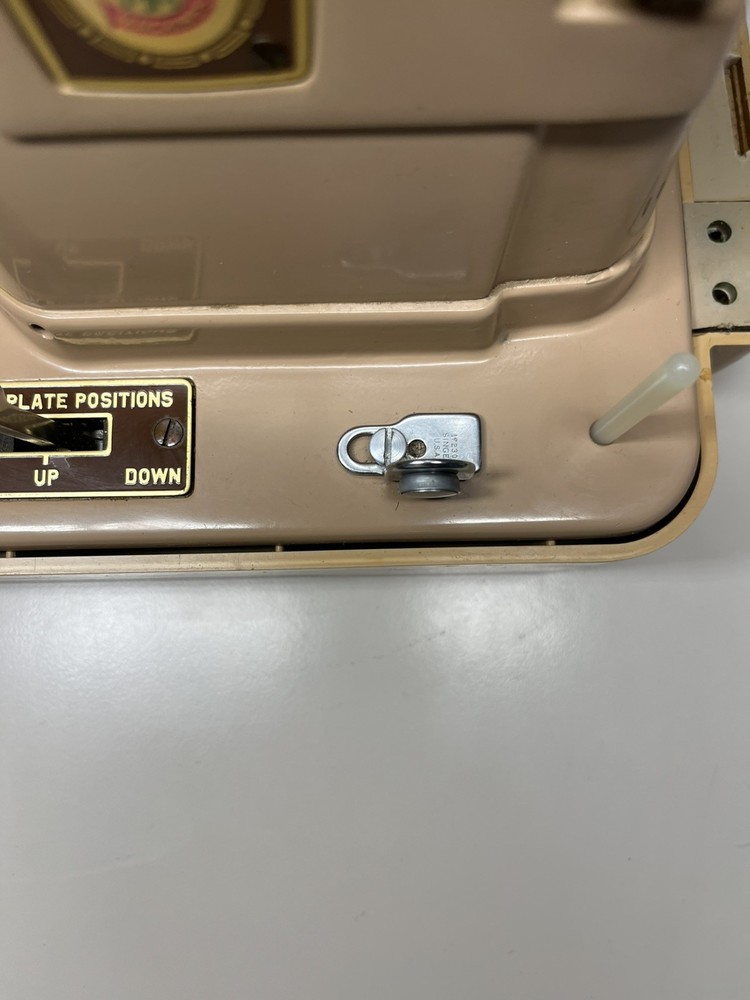 SINGER 403 A Sewing Machine