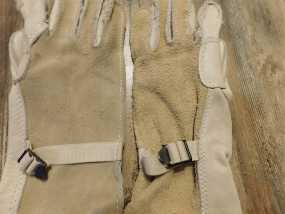 US ARMY CATTLEHIDE HEAVY DUTY GLOVES SIZE 1