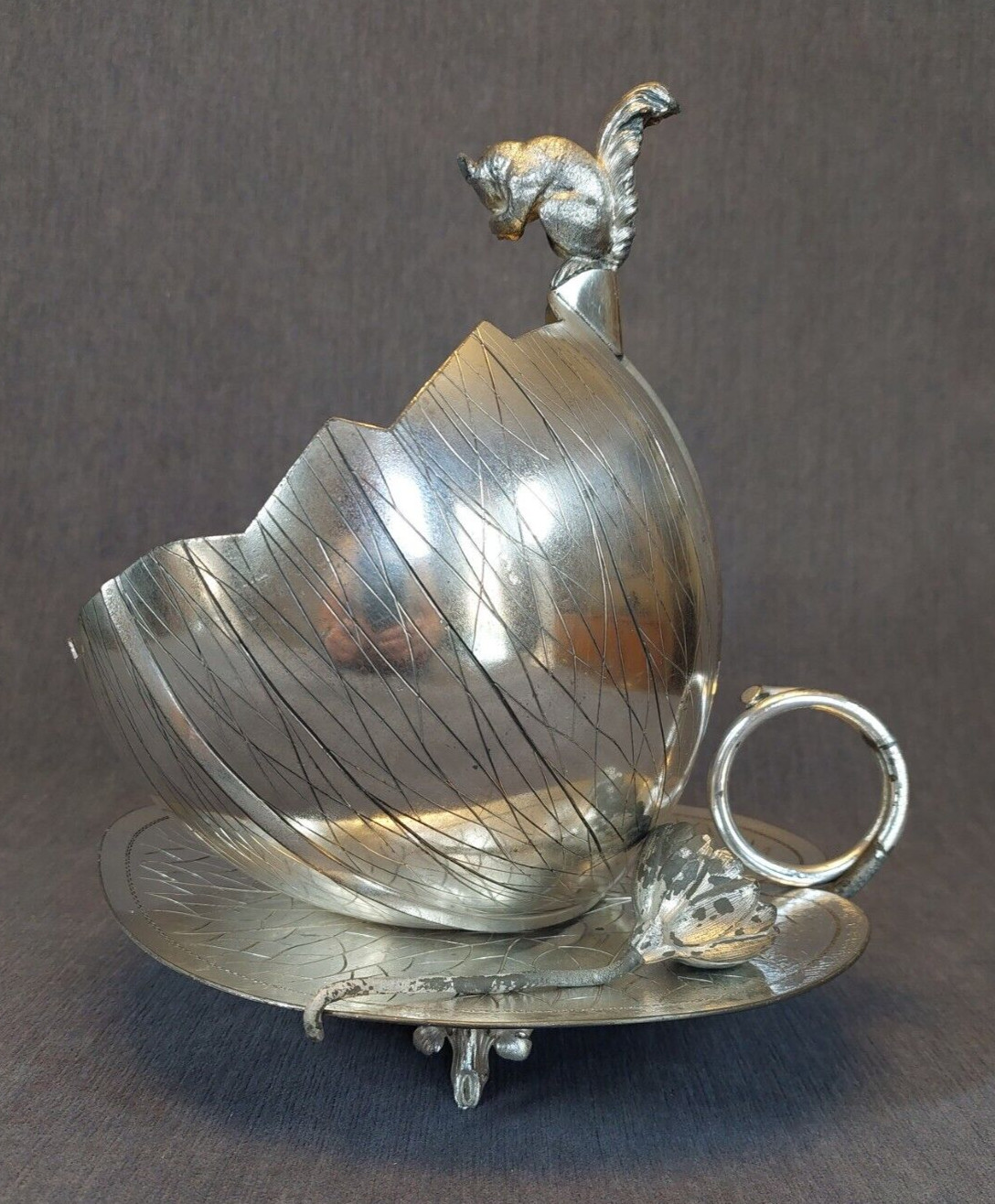 Rare Antique Victorian Wilcox Quadruple Silver Plate Squirrel Nut Bowl