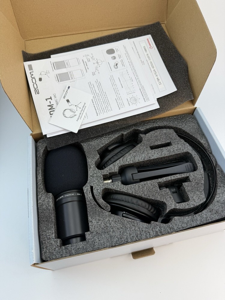 Zoom ZDM-1 Podcast Microphone Pack Accessory Bundle