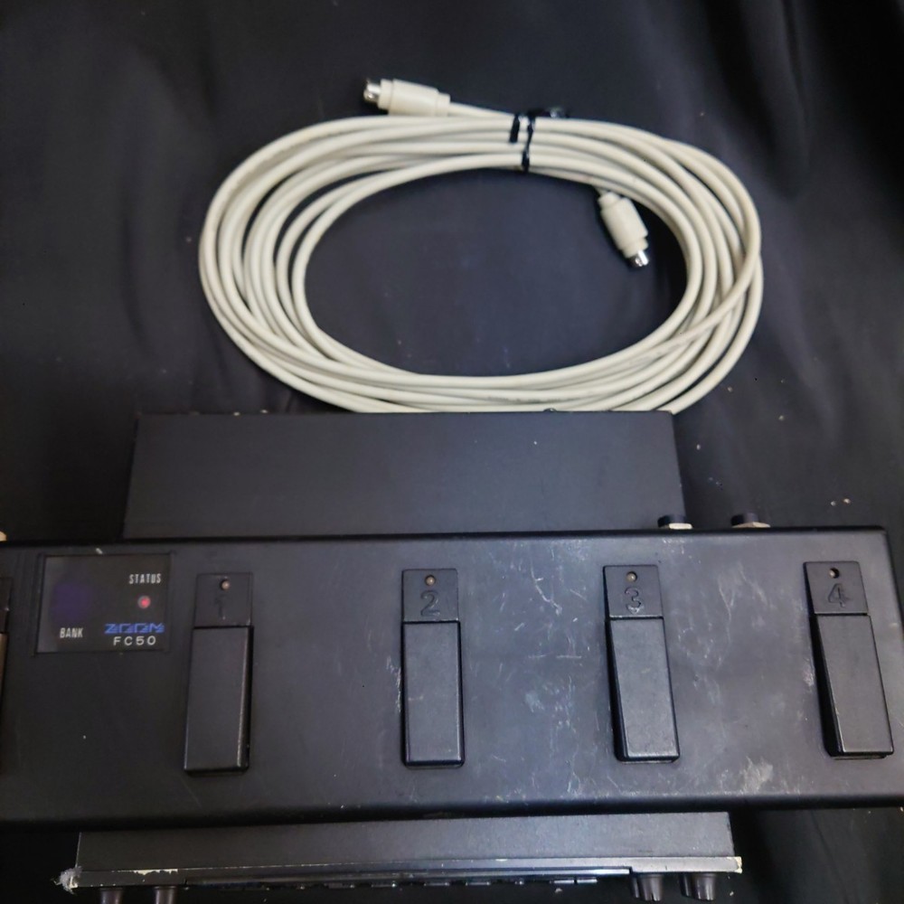 Zoom 9050 Guitar Multi Effects Processor with FC50 Foot Controller Untested