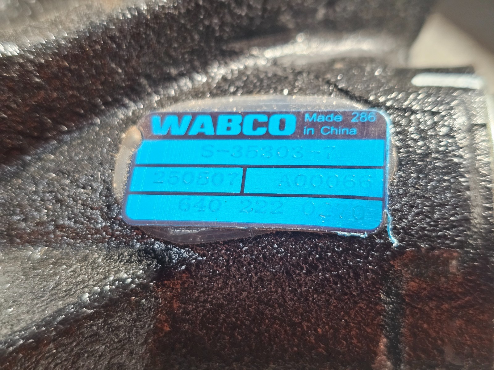 WABCO S-35303-7 Air Disc Caliper Left Front MAXX22T for Hendrickson