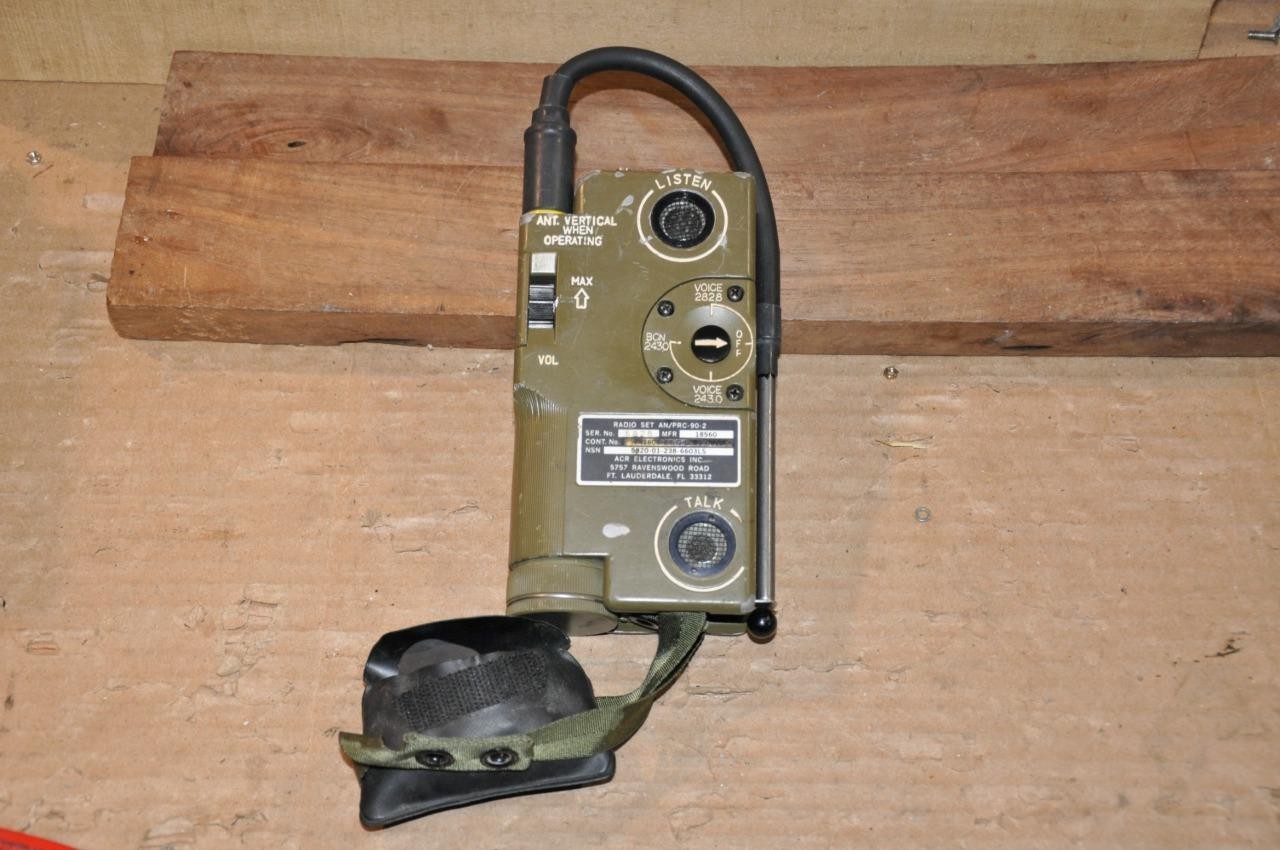 AN/PRC-90-2 Military Survival Radio