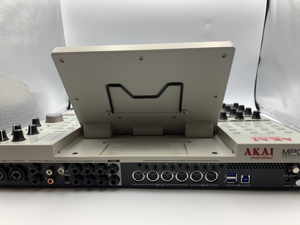 Akai MPC X-SE Professional Sampling Workstation