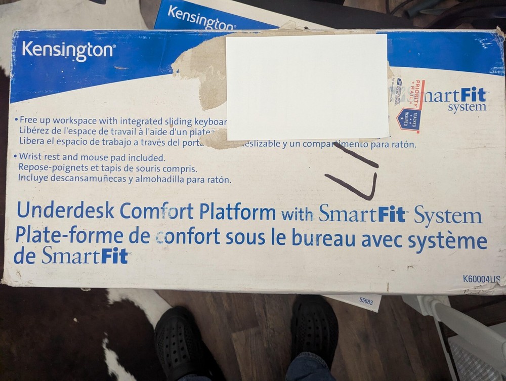 Underdesk comfort platform with smart fit system