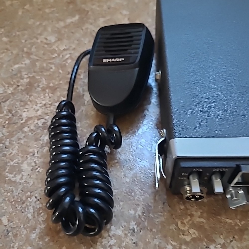 SHARP CB-800 Synthesized 23 Channel Citizens Band Transceiver UNTESTED