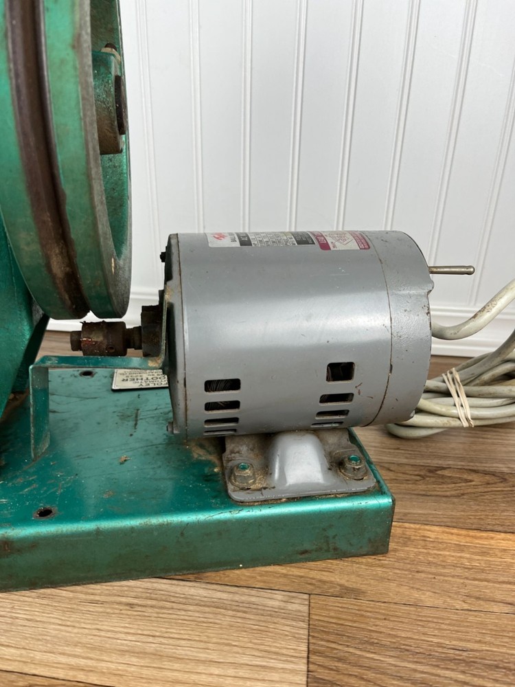 FOLEY AUTOMATIC RETOOTHER MODEL 385 . MOTOR WORKS. MISSING BELT