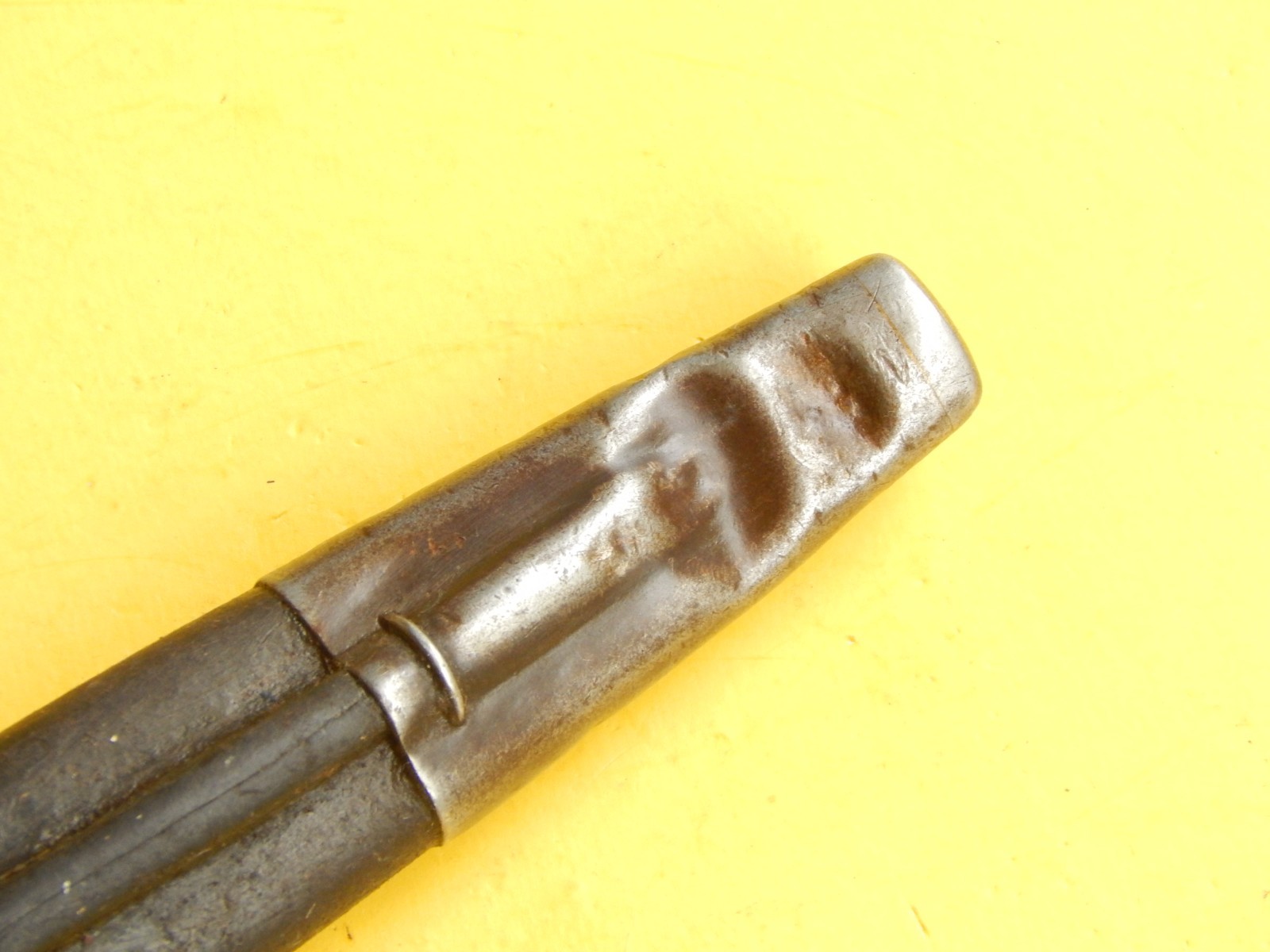 RARE DOUBLE SEAM SCABBARD - BRITISH ENFIELD 1907 BAYONET SCABBARD