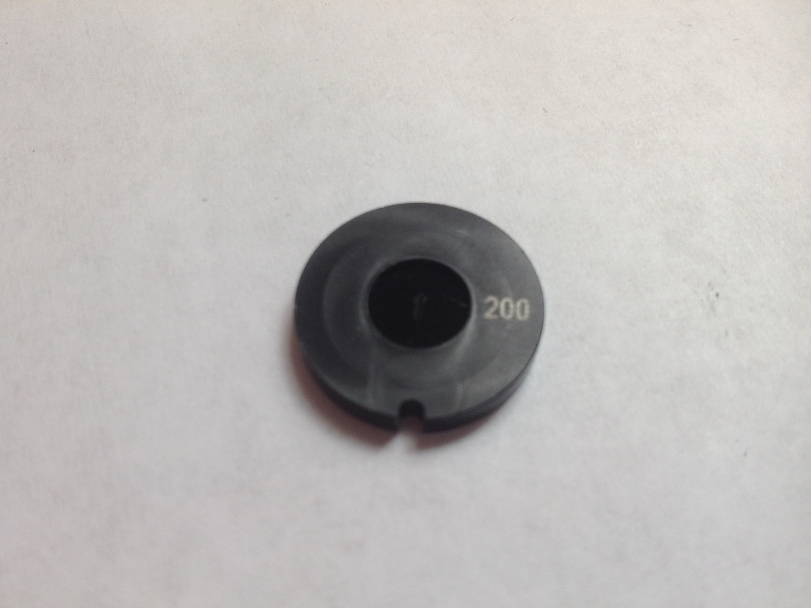 Spectrometer Aperture Slit 200um - Metal - With Ocean Optics Mount