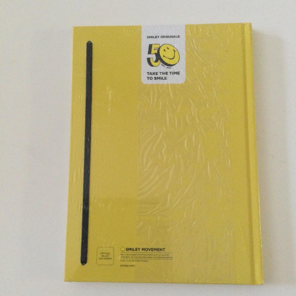 SMILEY LINED NOTEBOOK 6”x8” NEW SHRINK WRAPPED YELLOW NWT