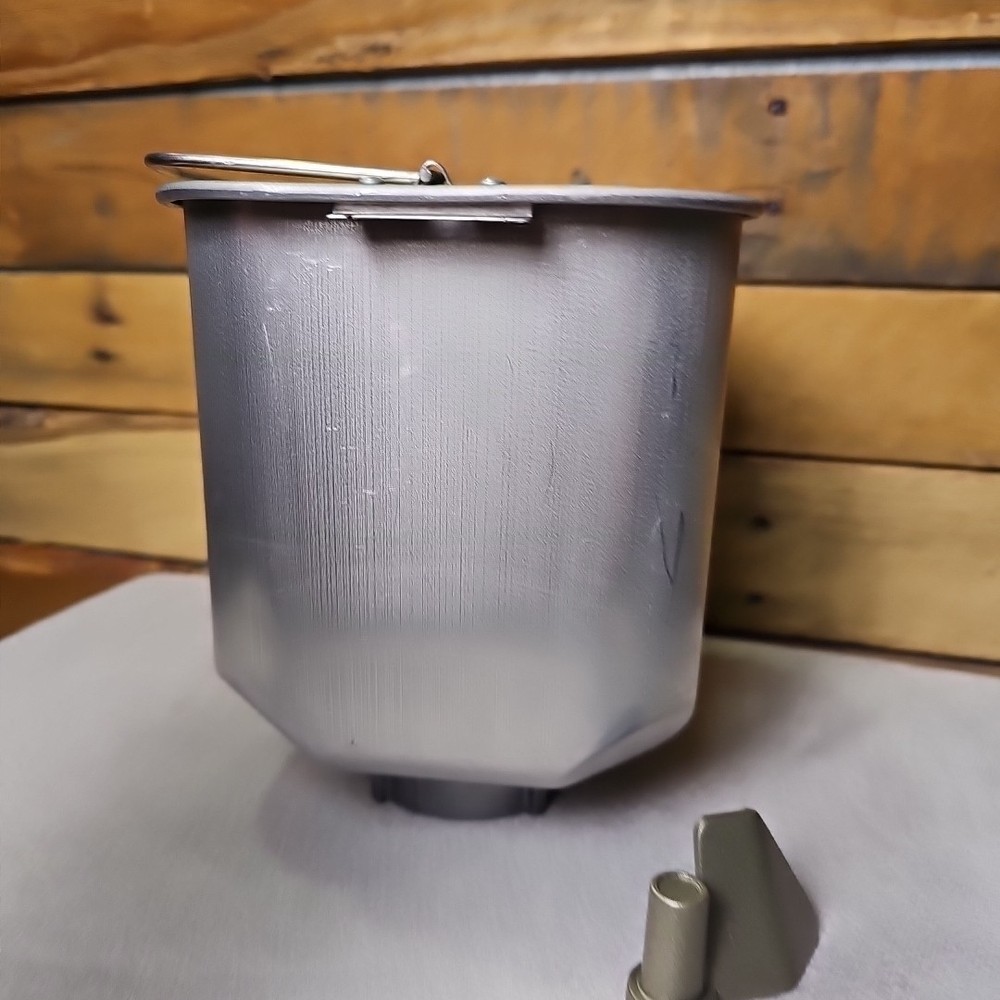 West Bend Perfect Timing Automatic Bread & Dough Maker #40126 (Open Box)