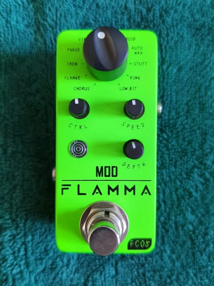 FLAMMA FC05 Modulation Multi-Effects Pedal with 11 different effects