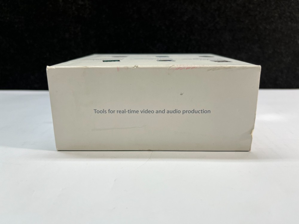 Apple MB647Z/A Final Cut Studio Video Editing Software