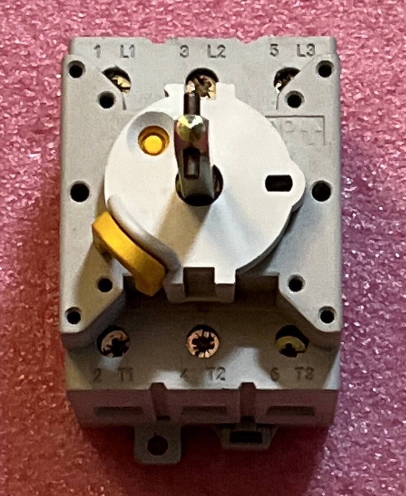AB 194E-A40-1753 Ser. B Disconnect Switch