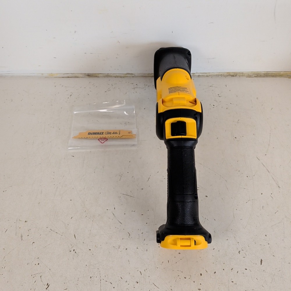 DEWALT DCS310 12V MAX* Pivot Reciprocating Saw