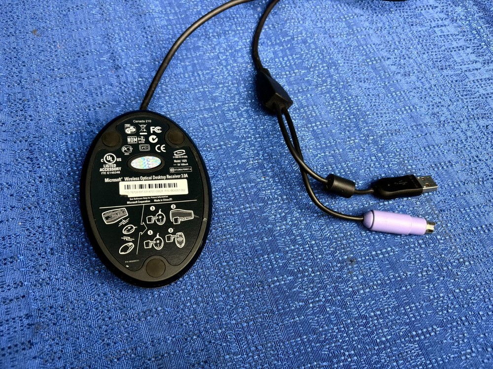 Microsoft Wireless Optical Desktop Receiver 3.0A Desktop PS/2 and USB Model 1029