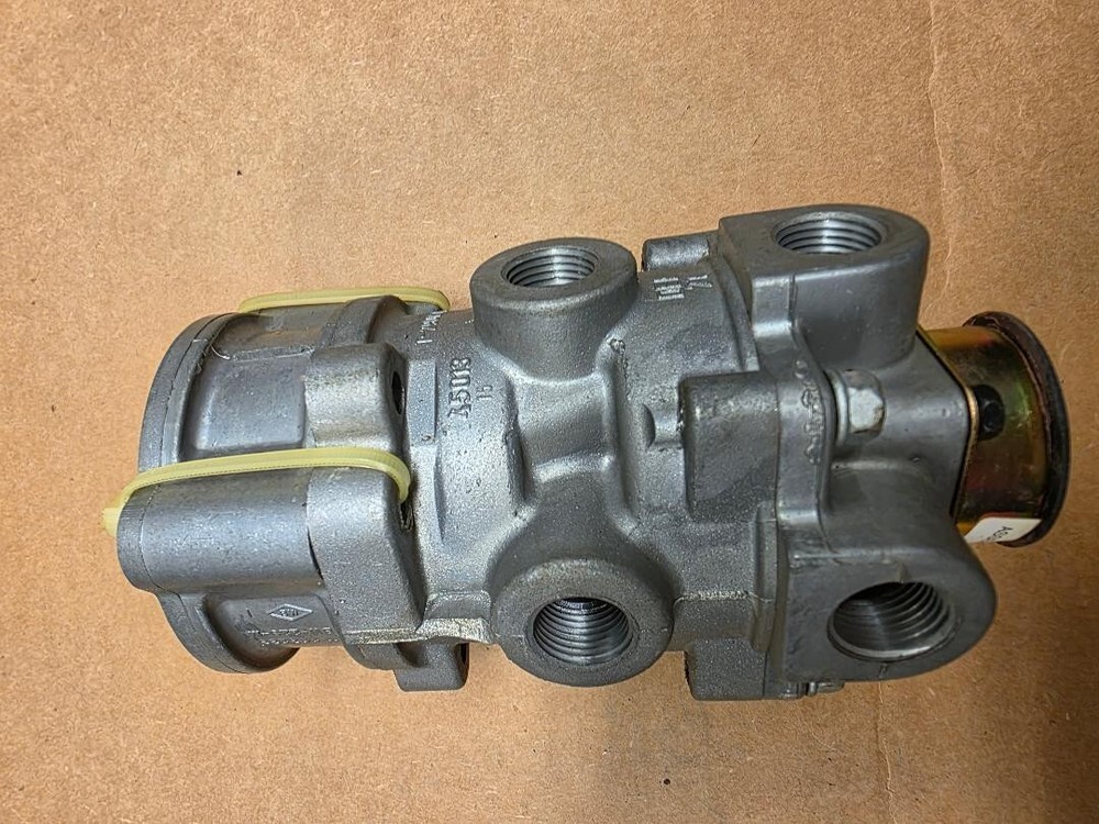 GENUINE BENDIX 101100 FOOT VALVE