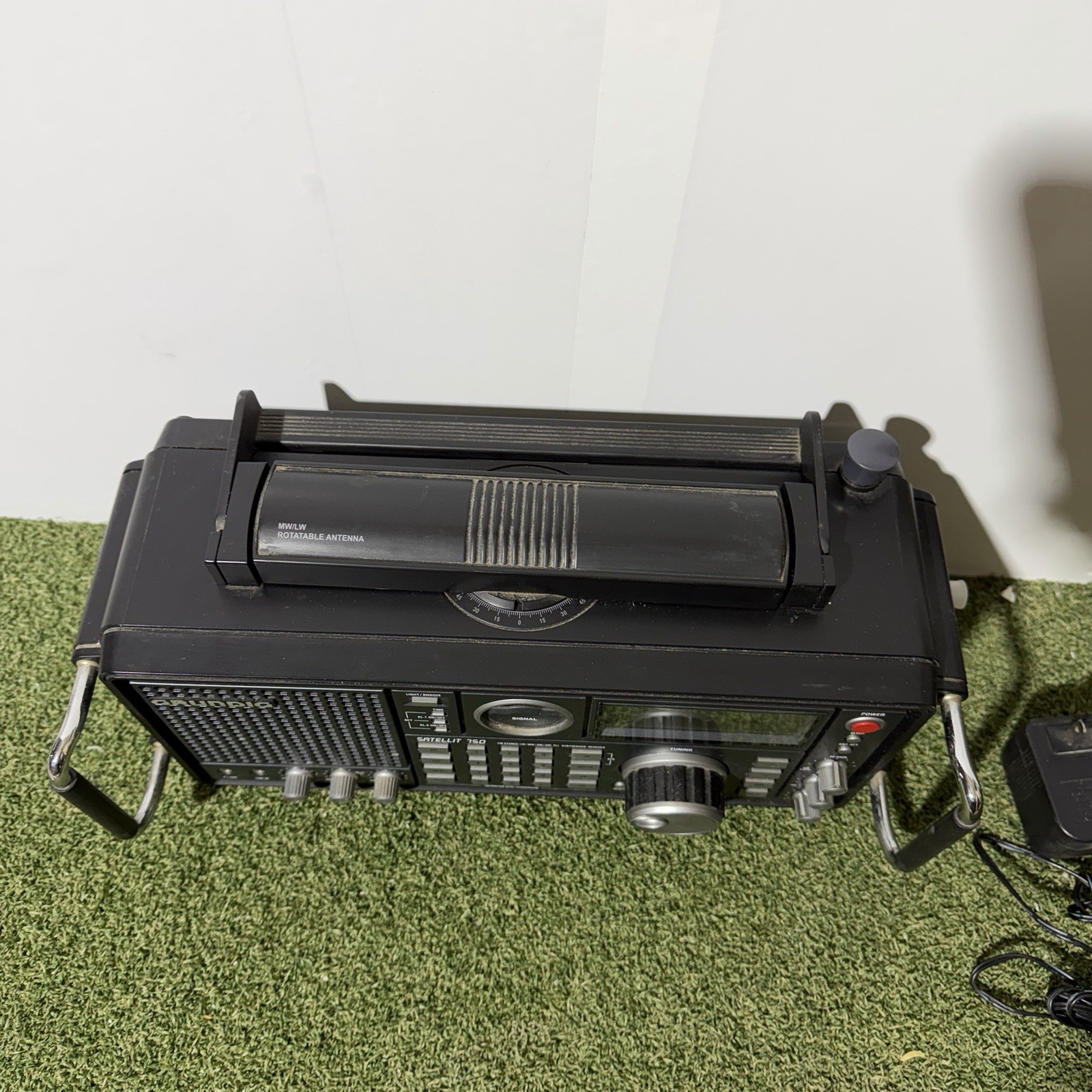 Grundig SATELLIT 750 AM/FM-/SW/AW BAND RADIO Single Side Band W/ Power Cord