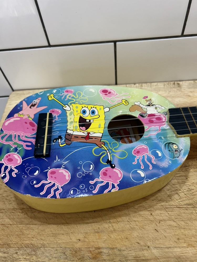 SpongeBob SquarePants Nickelodeon Ukulele - Pineapple Shaped - used