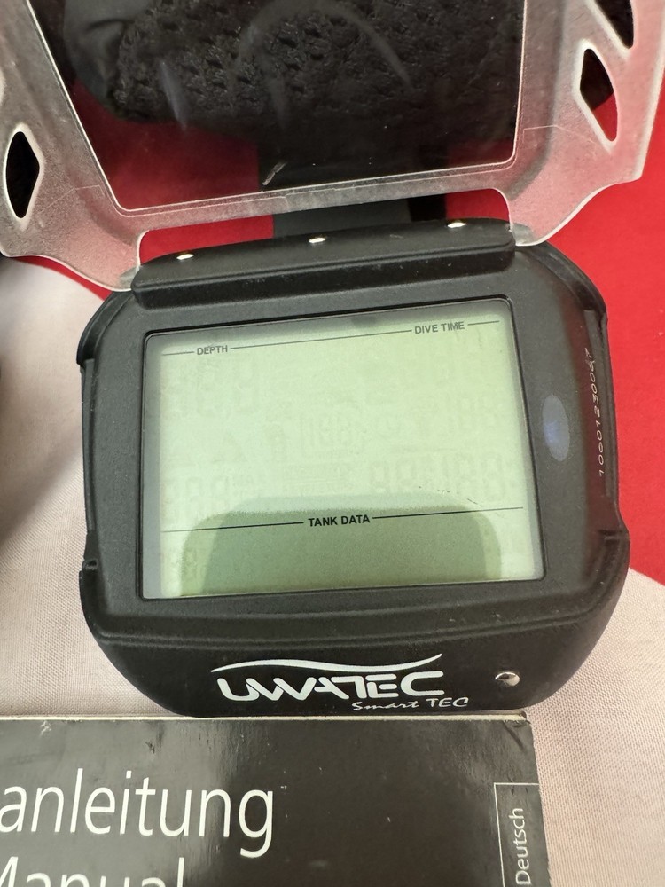 SCUBAPRO SMART TECH DIVE COMPUTERS 2 AVAILABLE NEED BATTERIES…SOLD SEPARATE