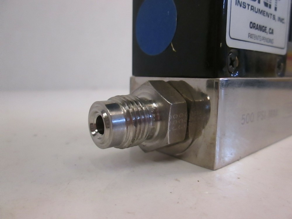 Unit UFC-1000 Mass Flow Controller MFC, 15%PH3-N2, 100 SCCM