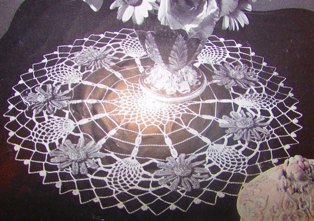 Vintage 1949 Crochet PATTERN for Blue Aster Doily