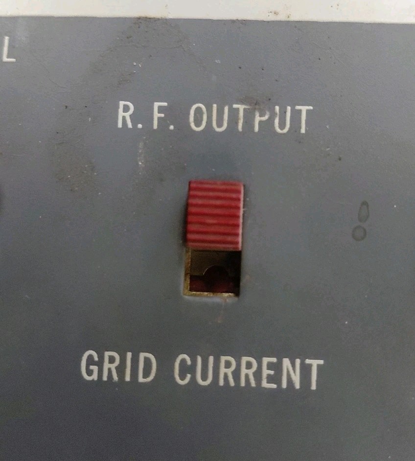Hallicrafters HT-40  R.F output Grid Curret switch