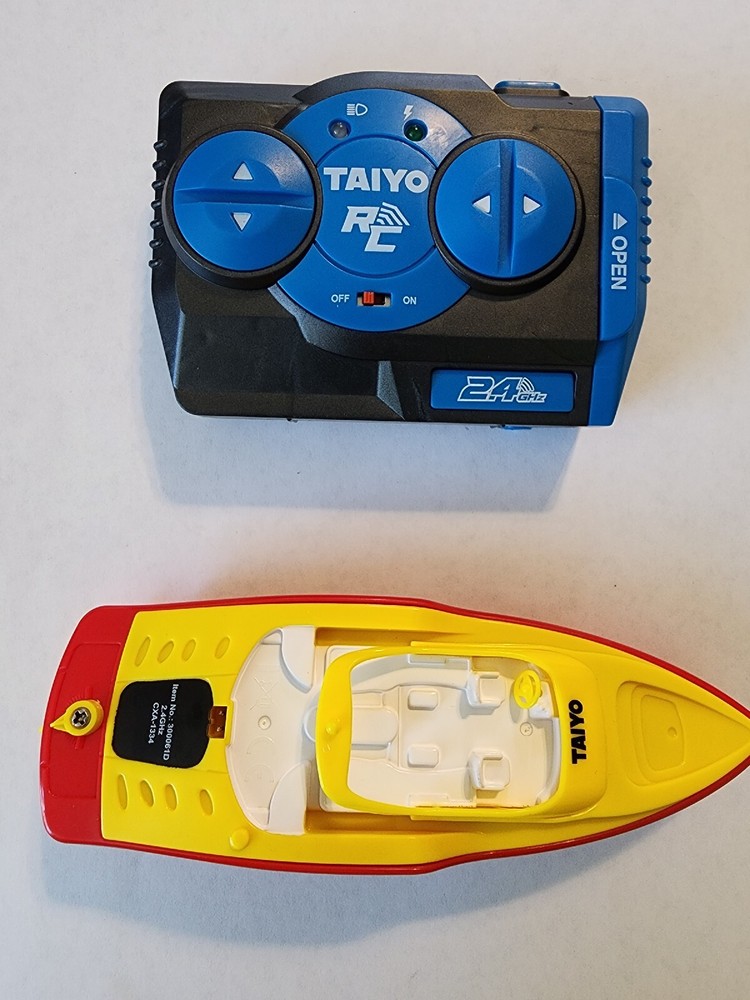 Mini Remote Controlled Boat