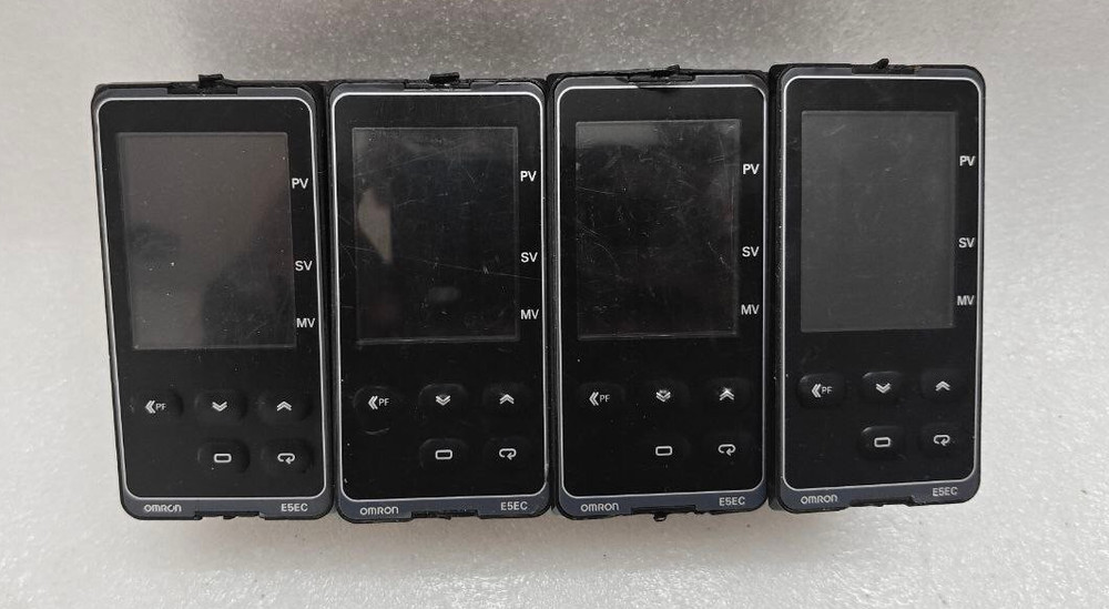 OMRON E5EC-RR2ADM-804 TEMPERATURE DIGITAL CONTROLLER 50/60HZ, 8.3A