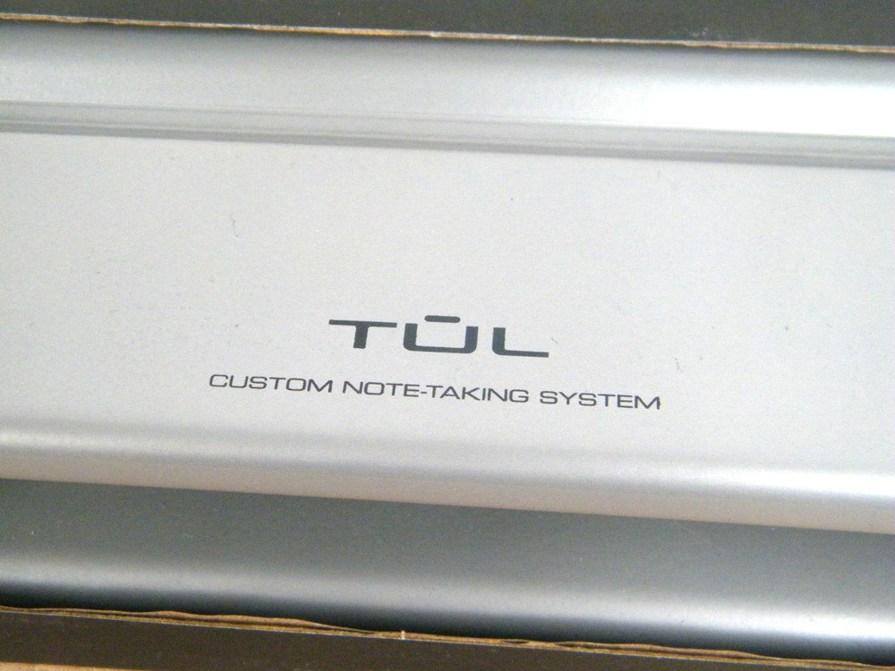 TUL Discbound Hole Punch Custom Note-Taking System Adjustable 12-Hole Punch