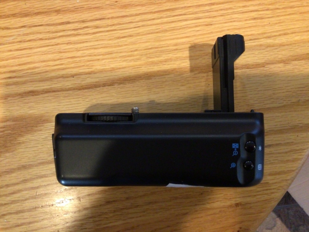 C5DS Battery Grip forEOS 5 D DSLR Camera