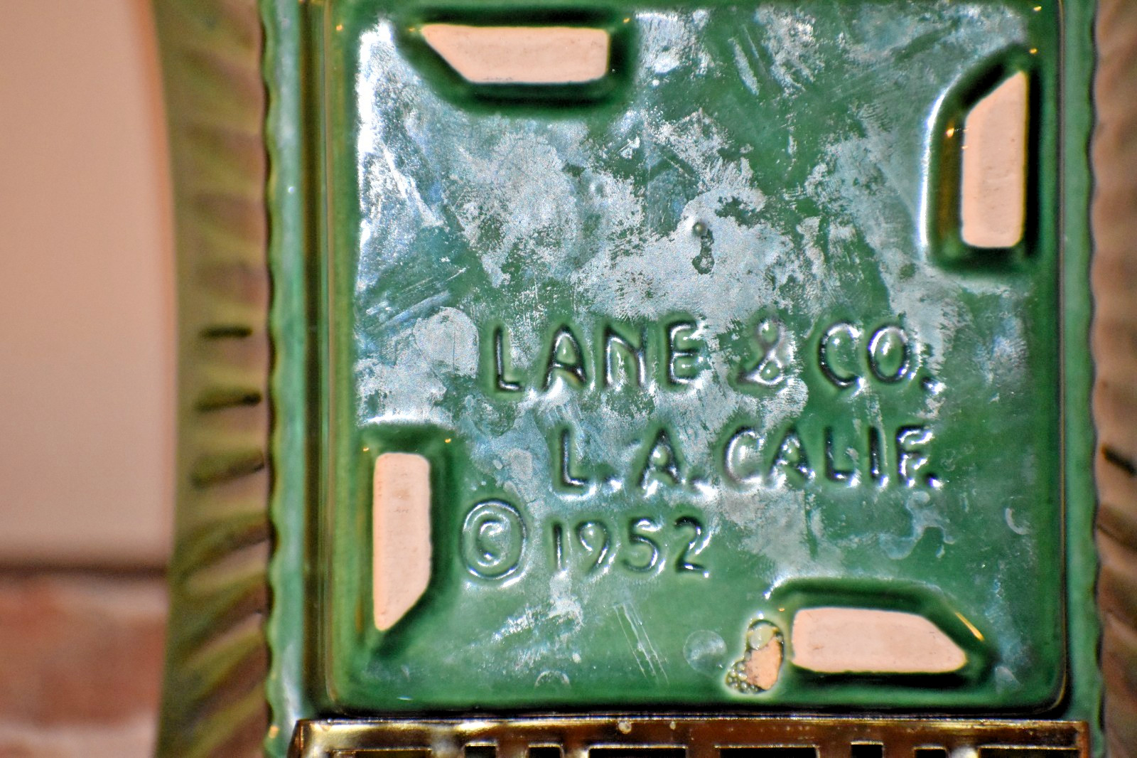 18" VINTAGE 1952 BONSAI PEKING GLASS TREE IN MID-CENTURY GREEN PLANTER W/ FROGS