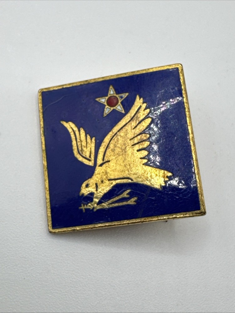 WWII 2nd Air Force DI Unit Crest Pin PATCH TYPE