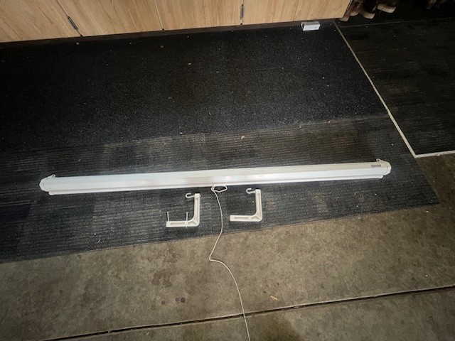 Da-Lite Pulldown Projector Screen65"x  70”wide  Good Condition