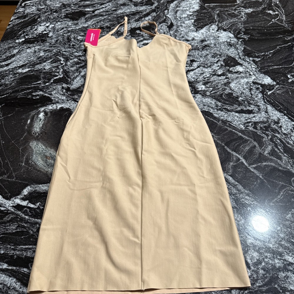 Commando Two-Faced Control Full Slip CC403 Beige Size Large NWT