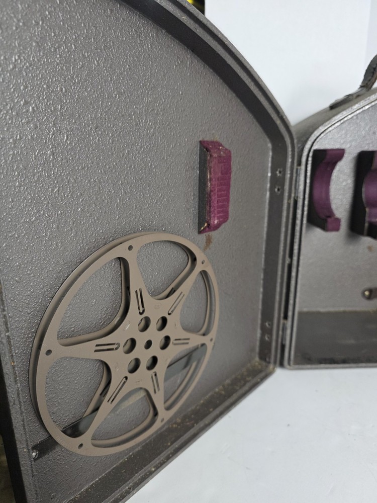 Bell & Howell Regent 8mm Projector Design 122 Model L With Case Powers On
