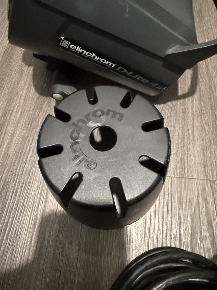 TESTED - Elinchrom D-Lite 4 it Bundle - 2 Light Units