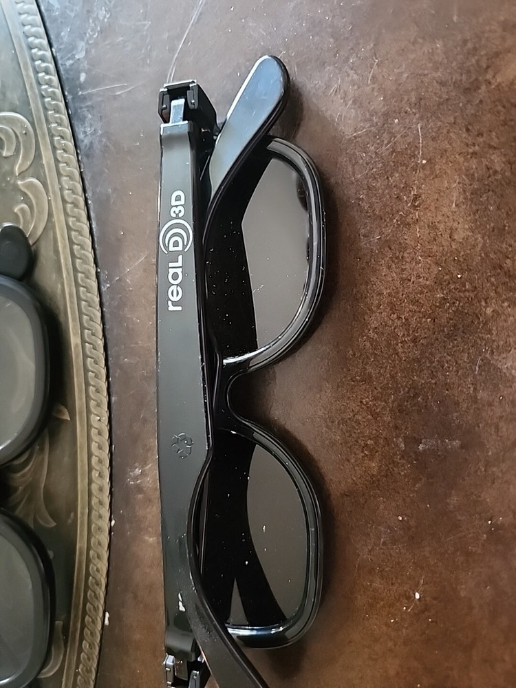 Used 4 Pack - REAL D PASSIVE 3D Glasses - Black