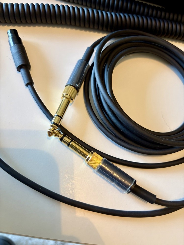 Beyerdynamic DT 1990 Pro ( Open-Back Professional Reference Studio Headphones )