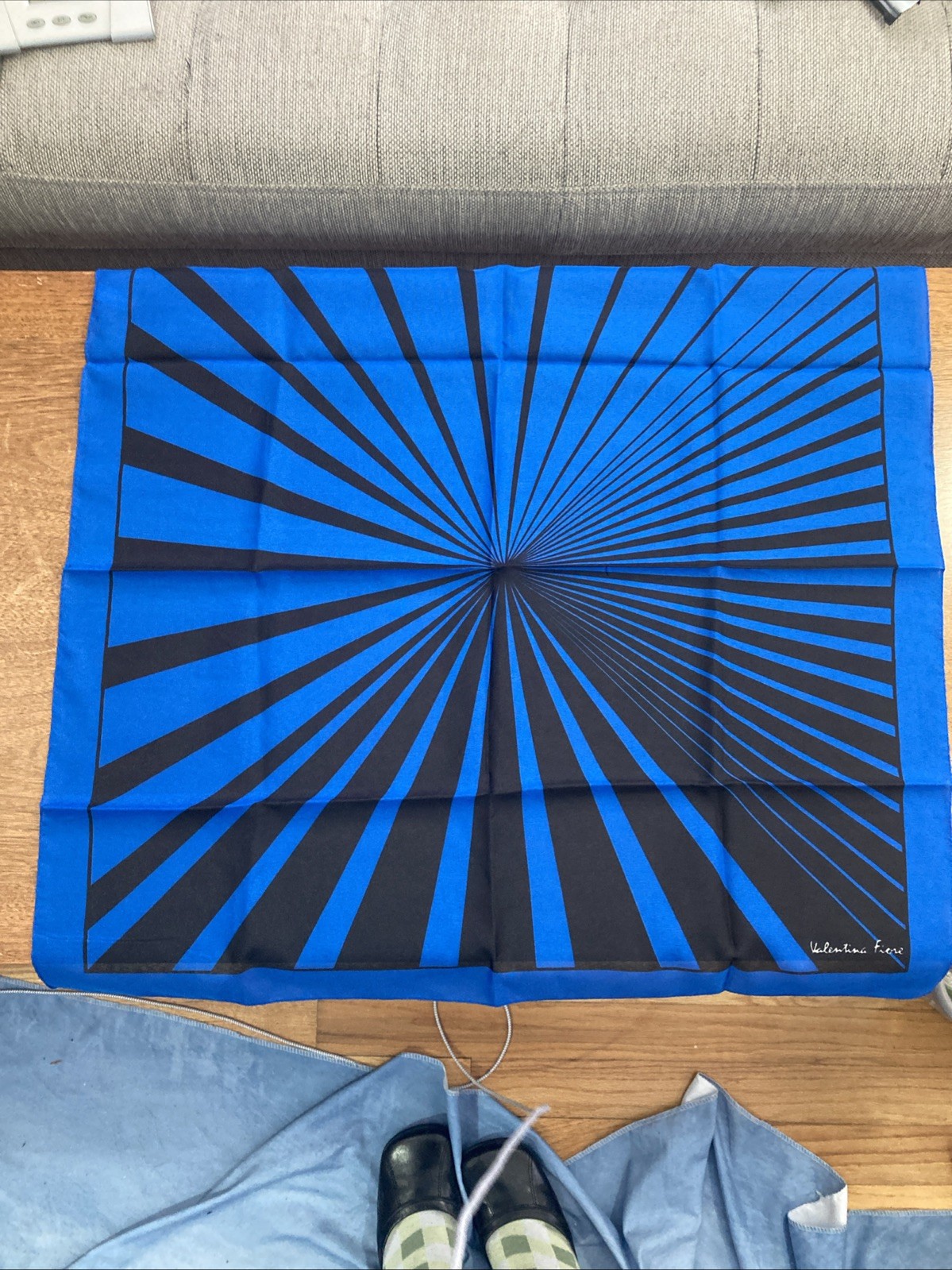 Vintage 1970s Valentina Fiore Women’s Scarf Black & Blue Geometric Design Square