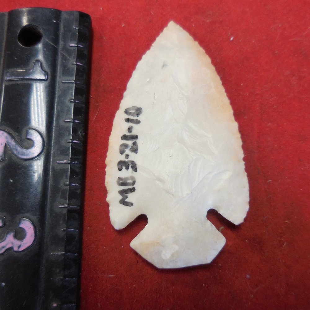 DOVETAIL POINT --CLASSIC FORM AND FLAKING