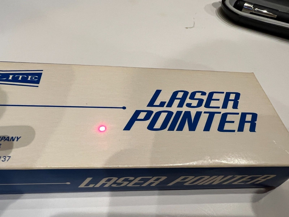 Da-Lite 75837 Red Laser Pointer Pen (2 AA batteries) - New
