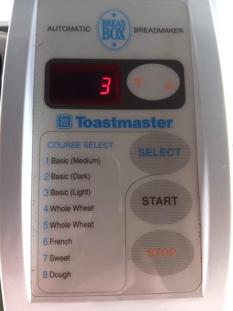 Toastmaster Bread Box Automatic Bread Maker 2 Lb Model 1154