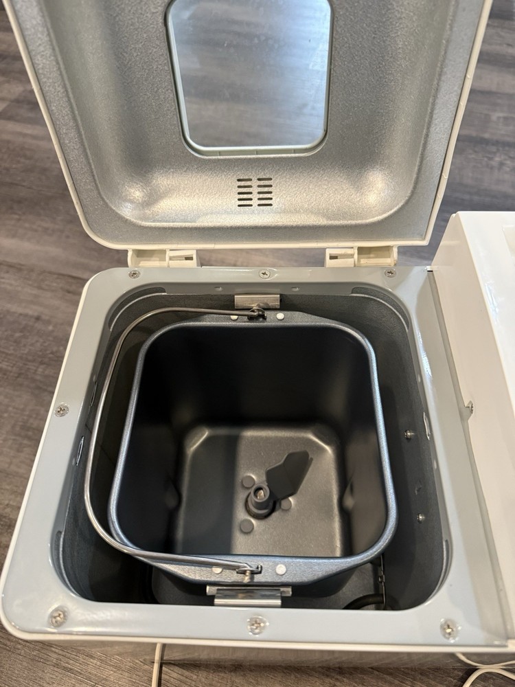 Magic Chef Breadmaker CBM-310 Tested And Working Digital Bread Machine